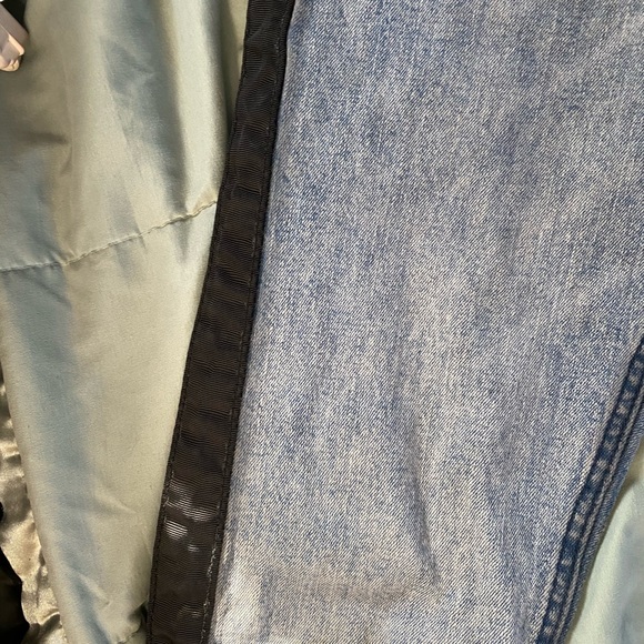 Light Blue Washed Denim - Picture 5 of 5